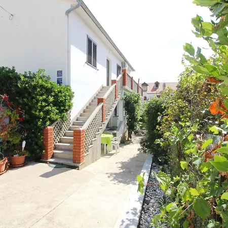 Charmante In Mit Eigener Terrasse By Interhome Daire Baška