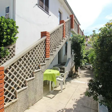 Charmante In Mit Eigener Terrasse By Interhome Daire Baška