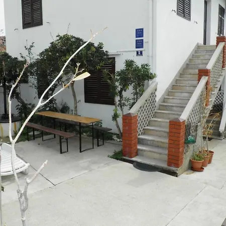 Charmante In Mit Eigener Terrasse By Interhome Daire Baška