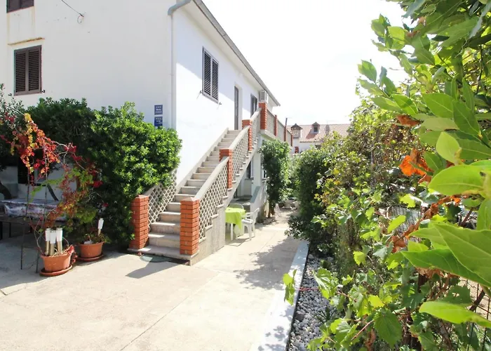 Charmante In Mit Eigener Terrasse By Interhome Daire Baška