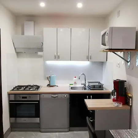 Charmante In Mit Eigener Terrasse By Interhome Apartman *