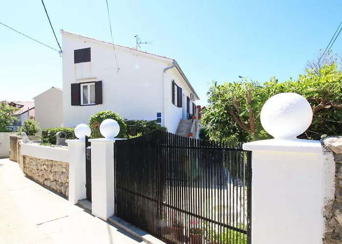 Charmante In Mit Eigener Terrasse By Interhome Baška