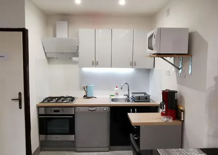 Charmante In Mit Eigener Terrasse By Interhome Apartman *