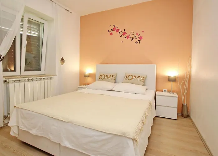 Apartman Charmante In Mit Eigener Terrasse By Interhome Baška