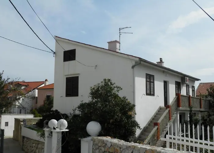 Charmante In Mit Eigener Terrasse By Interhome Apartman *